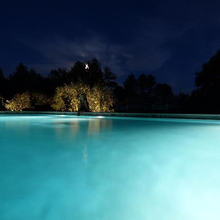 La Bergerie Des Colles Bed & Breakfast Entrecasteaux Exterior photo