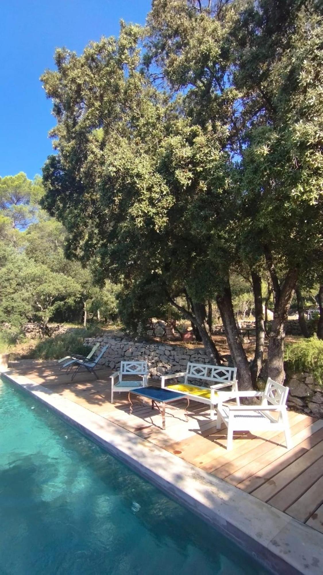La Bergerie Des Colles Bed & Breakfast Entrecasteaux Exterior photo