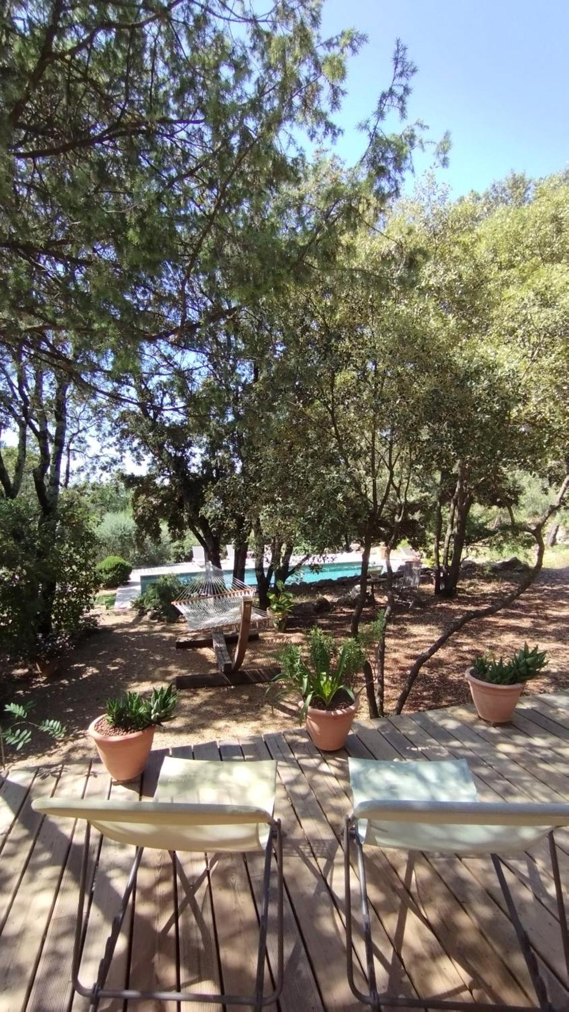 La Bergerie Des Colles Bed & Breakfast Entrecasteaux Exterior photo