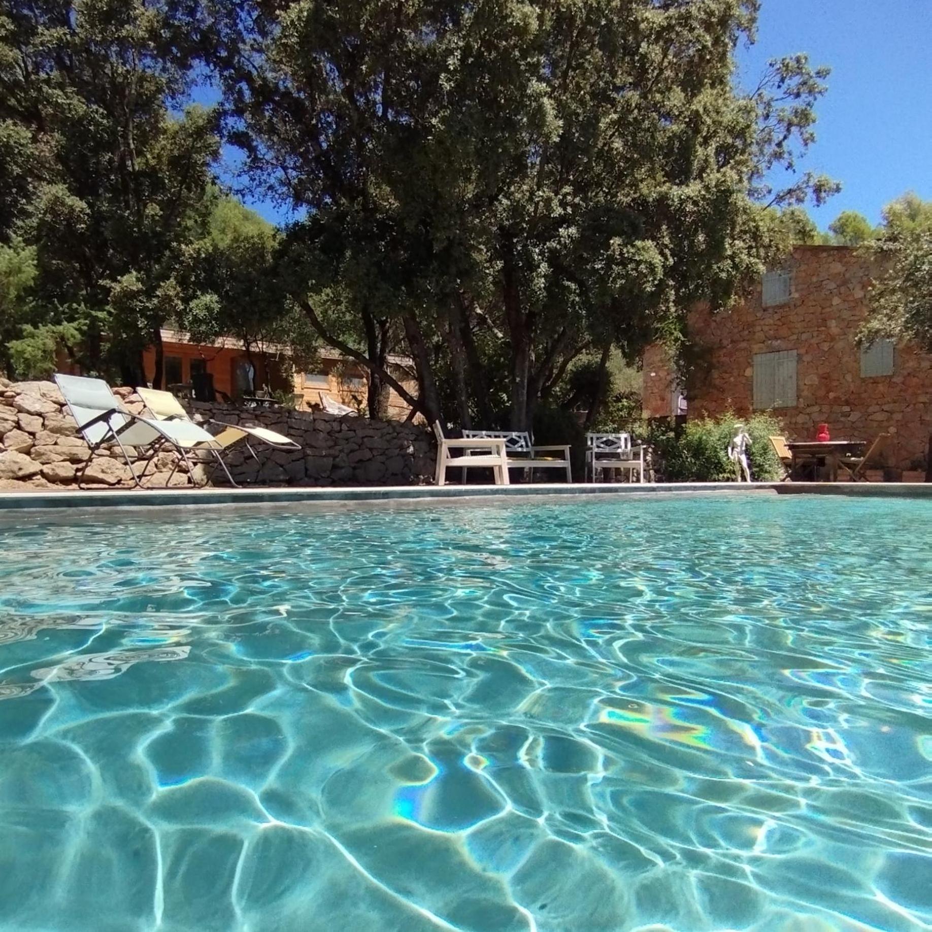 La Bergerie Des Colles Bed & Breakfast Entrecasteaux Exterior photo