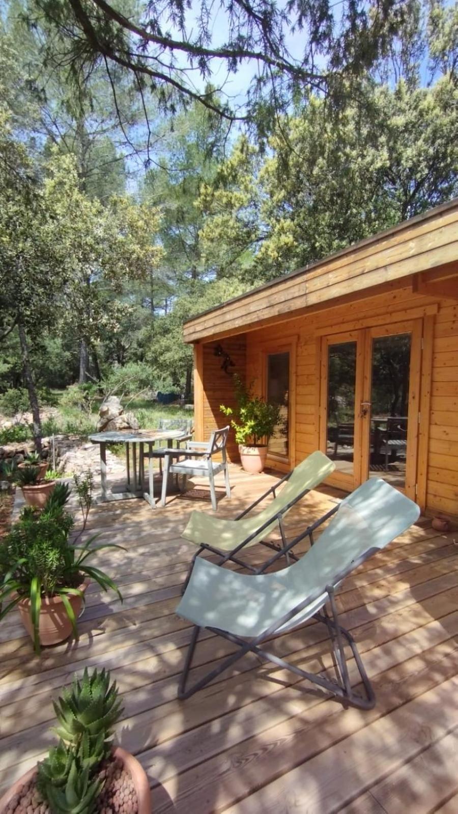 La Bergerie Des Colles Bed & Breakfast Entrecasteaux Exterior photo