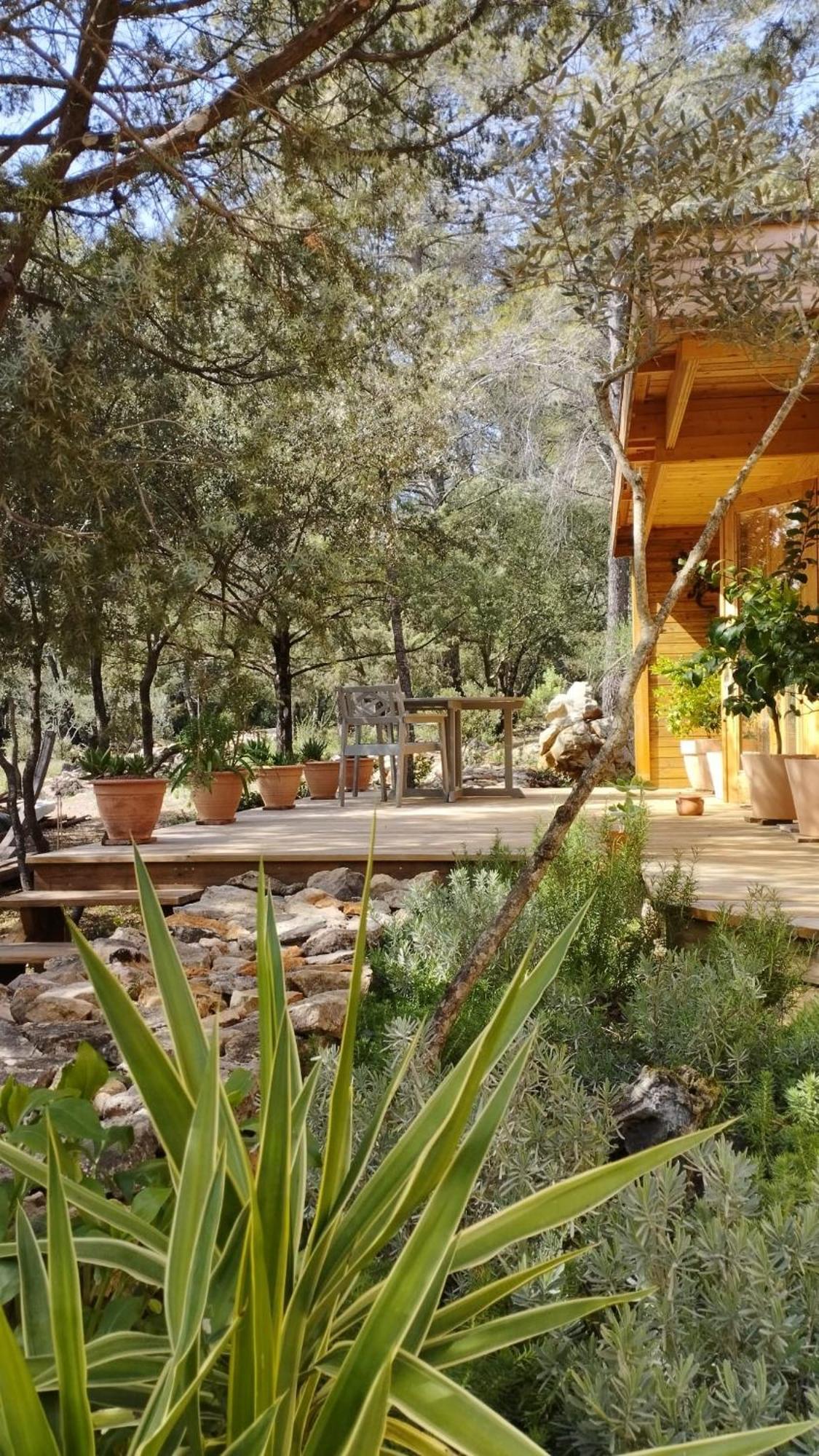 La Bergerie Des Colles Bed & Breakfast Entrecasteaux Exterior photo