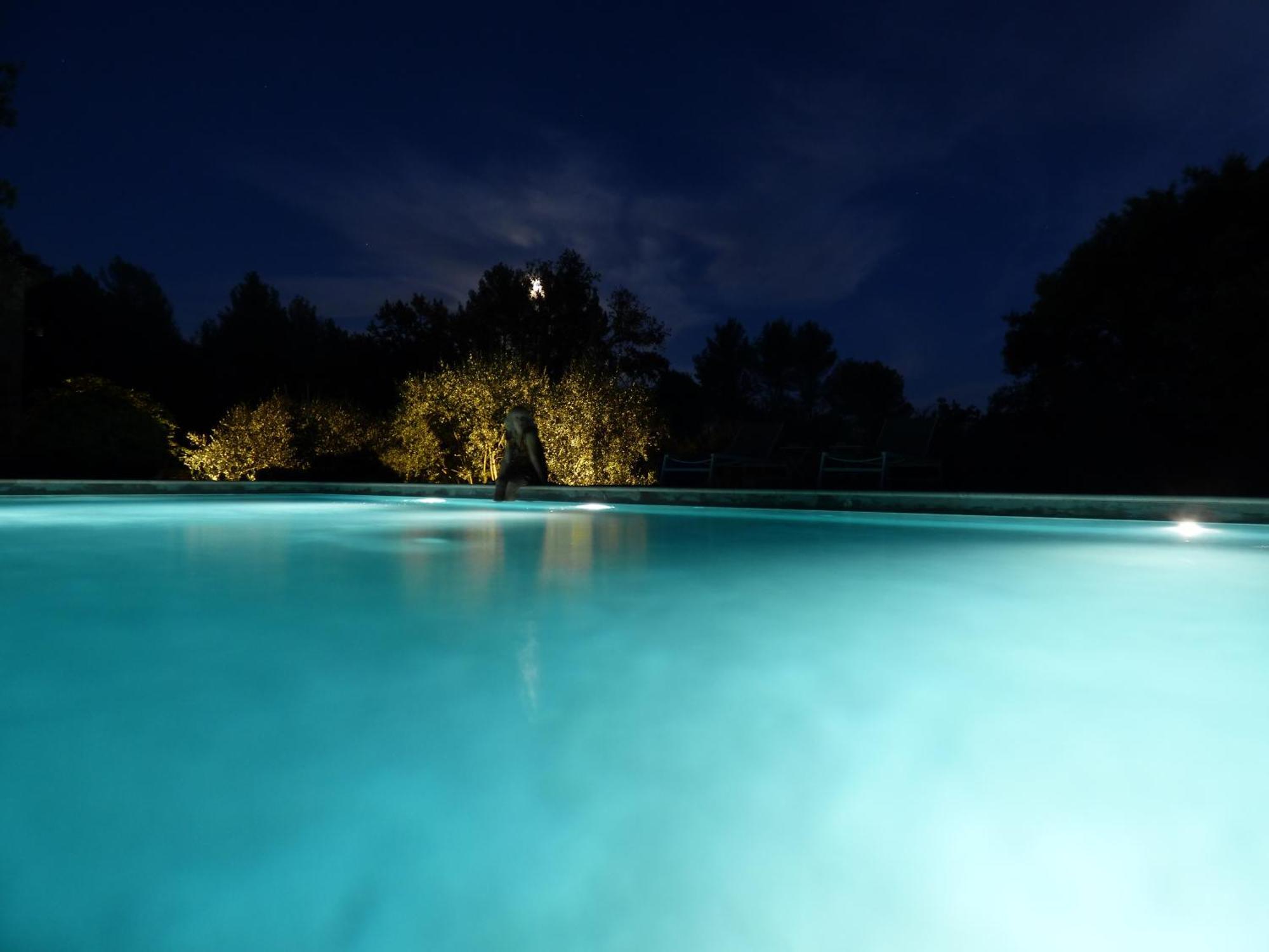 La Bergerie Des Colles Bed & Breakfast Entrecasteaux Exterior photo